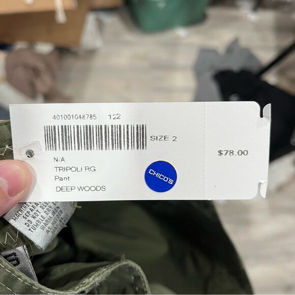 NWT Chicos Tripoli Cargo Straight Leg Pants Deep Woods Green - Picture 4 of 7